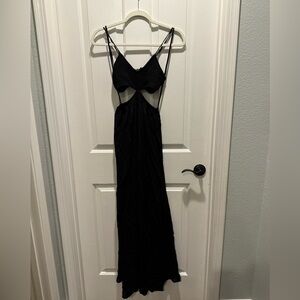 INDAH dress Innocence in black